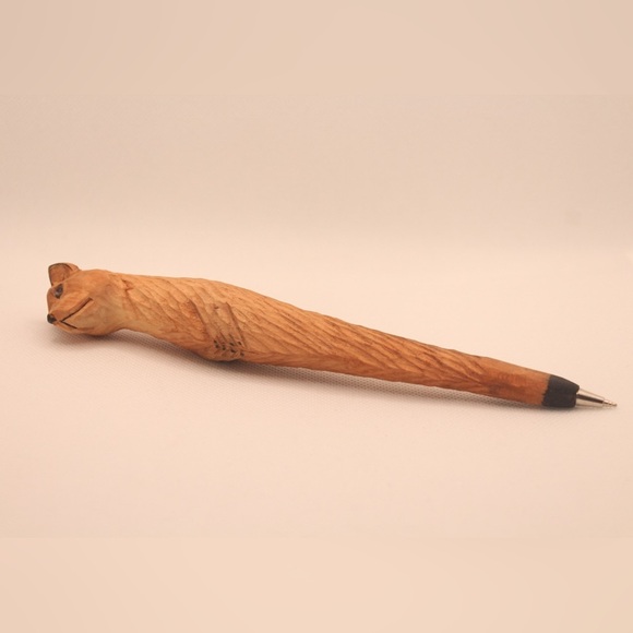🍀 3/$15 Handcrafted Wooden Carving Animal Novelty Pen - Picture 2 of 4